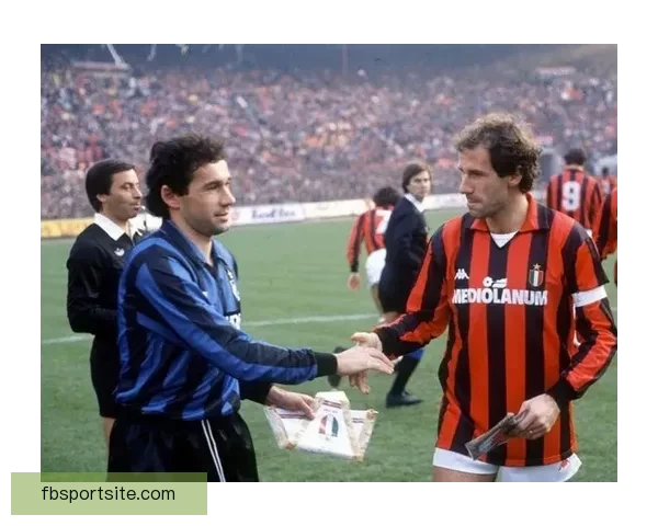 国米球迷看台拉横幅力挺巴斯托尼昂首前行兄弟并肩共渡风雨守护荣耀之路